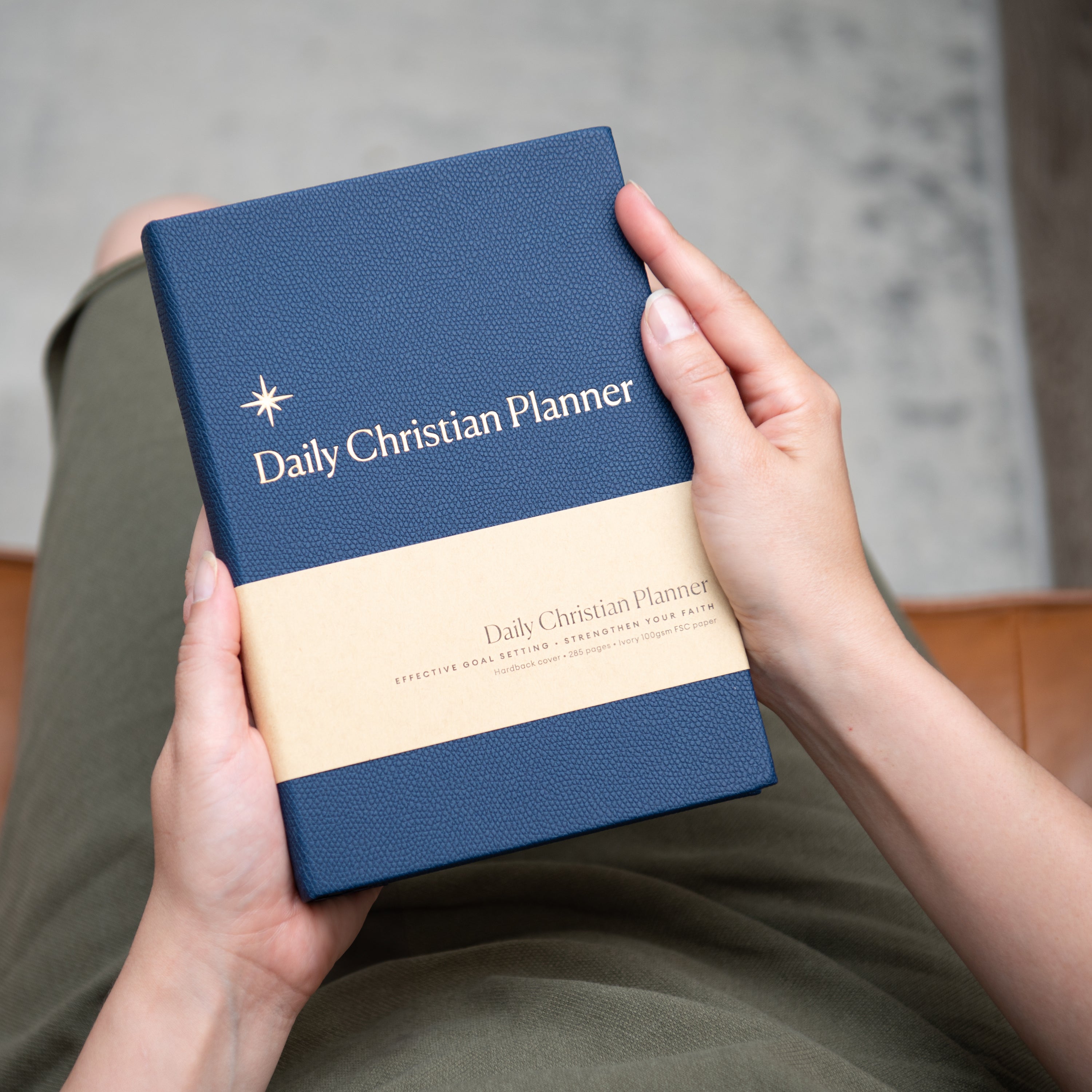 Daily Christian Planner & Goal Setter