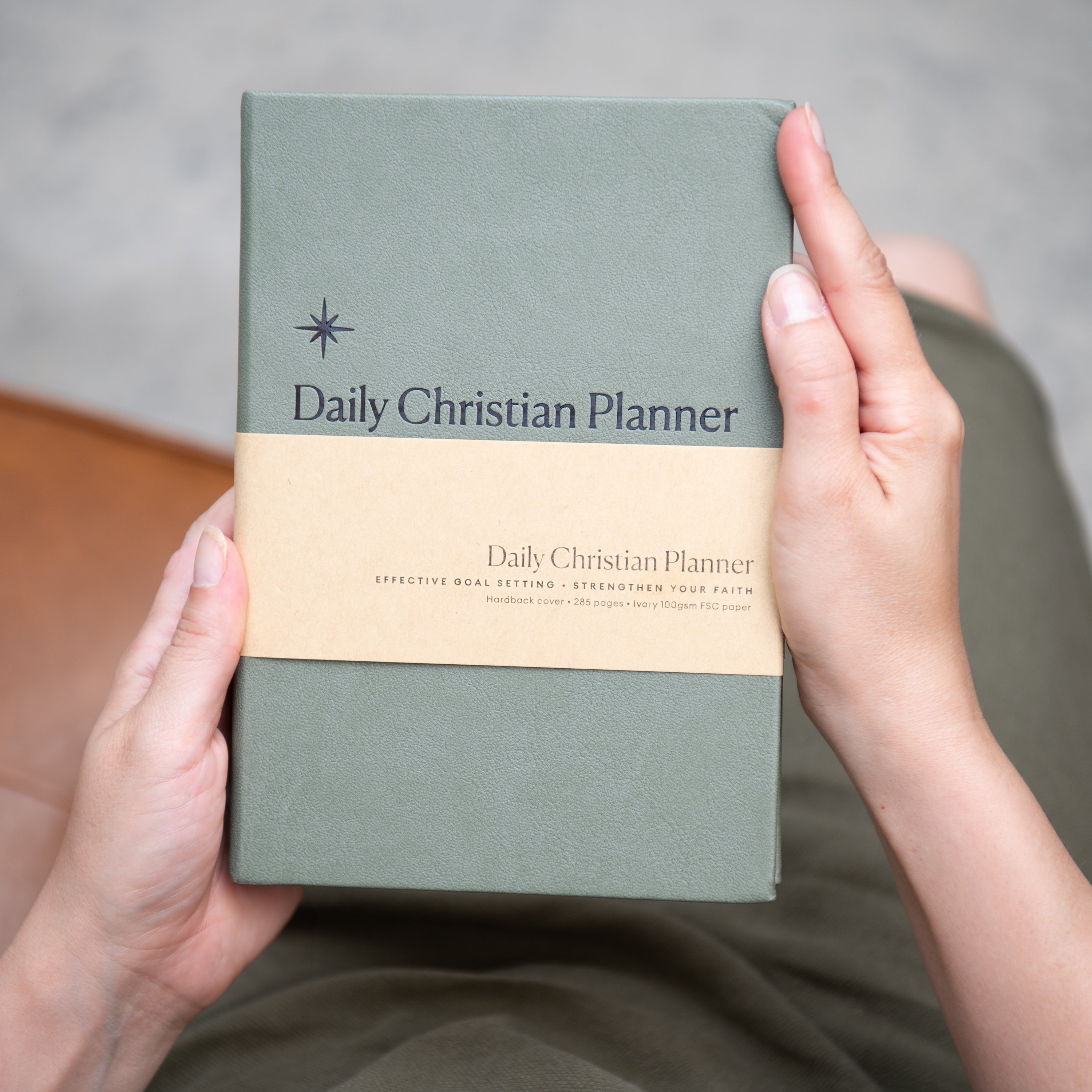 Daily Christian Planner & Goal Setter